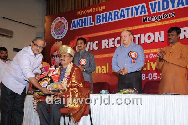  Facilitating  ABVP National President at Civic Reception Meet. 